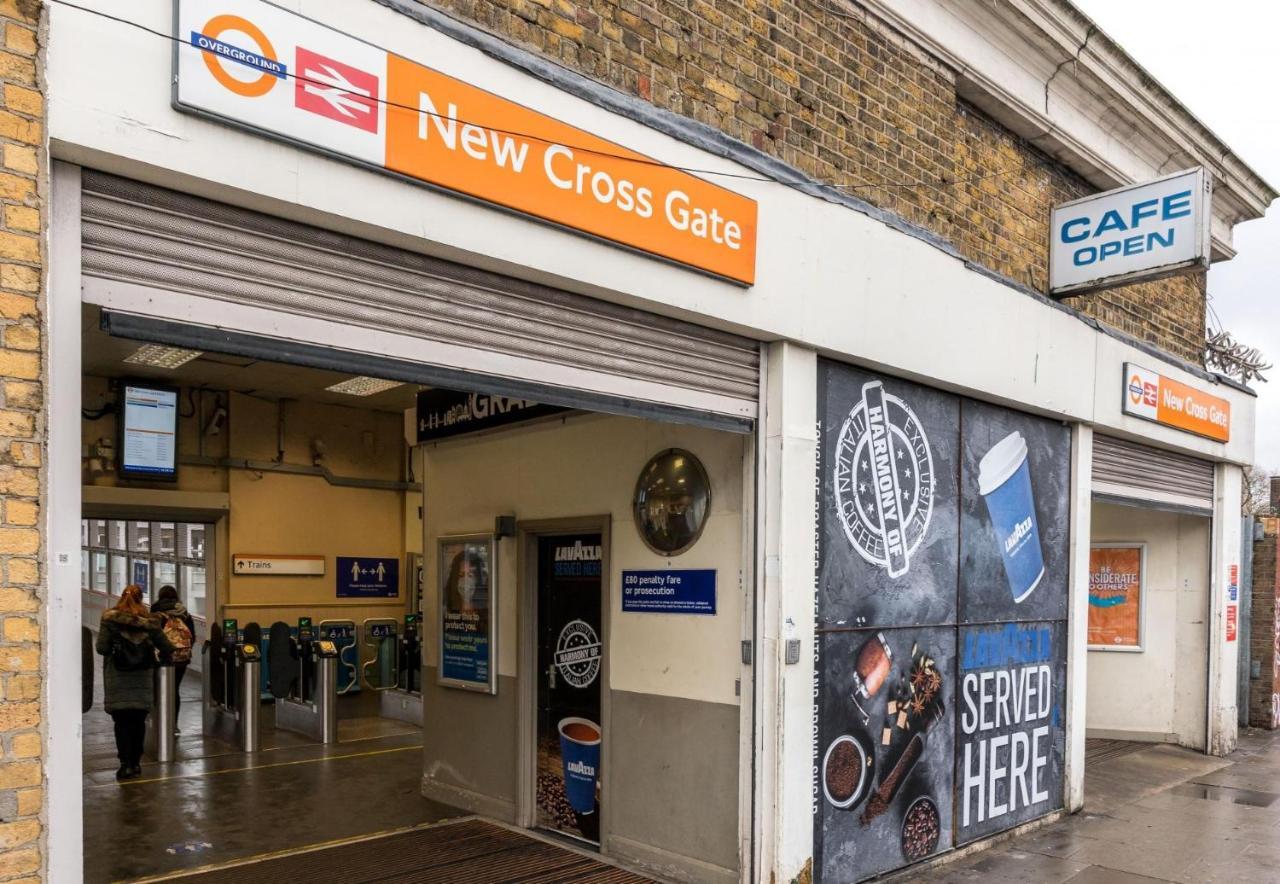 New Stylish 1 Bedroom Flat With Garden Londra